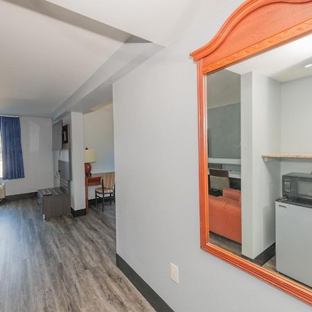 Jamestown Inn & Suites 리버데일 외부 사진