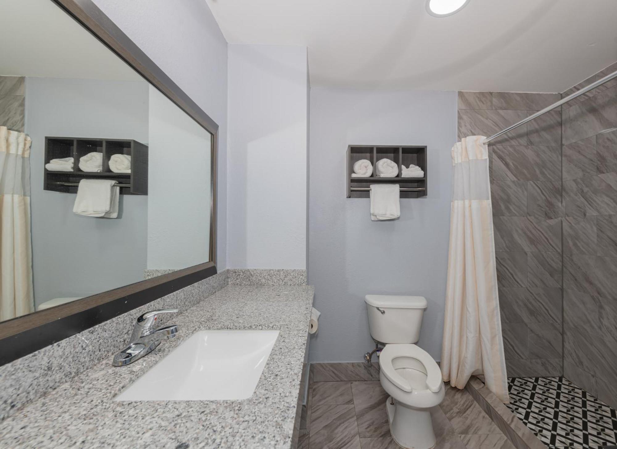 Jamestown Inn & Suites 리버데일 외부 사진