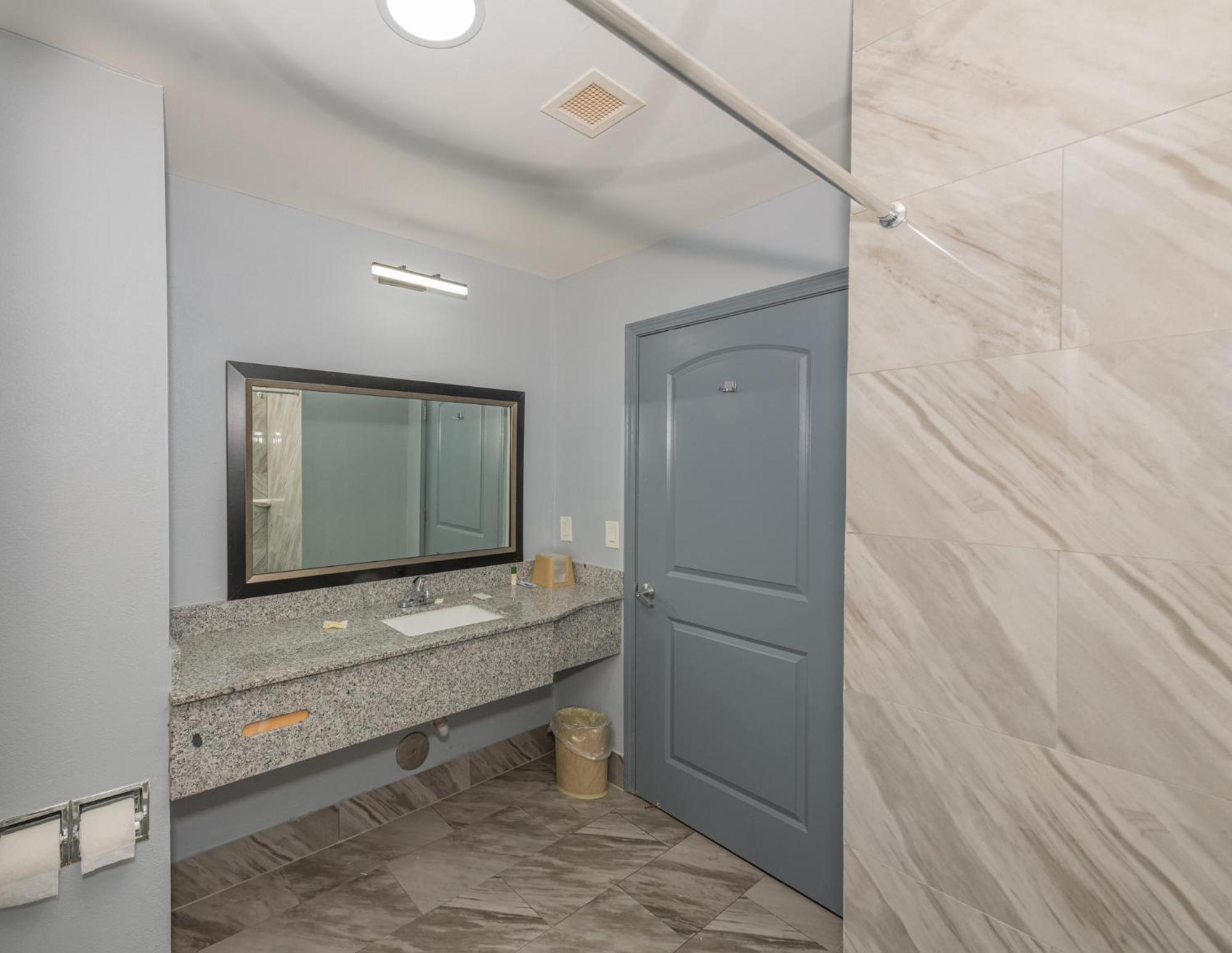 Jamestown Inn & Suites 리버데일 외부 사진