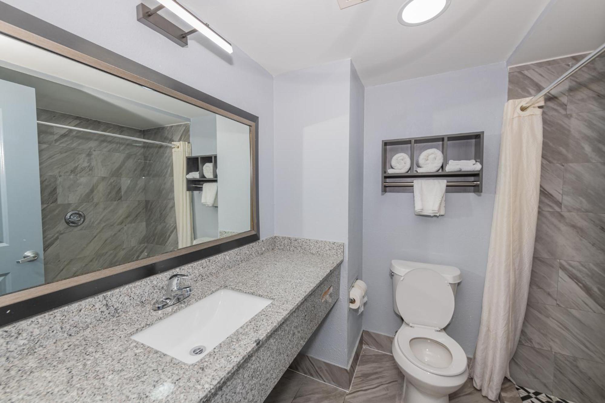 Jamestown Inn & Suites 리버데일 외부 사진